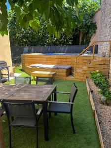Appartements Duplex piscine 3 chambres et Clim proche plages : photos des chambres