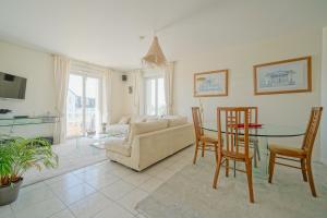 Appartement balcon vue mer - 50m de la plage - Confort et moderne - 70m2 - 4 pers