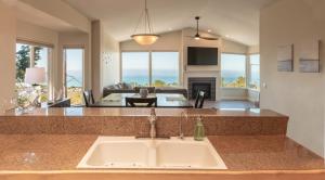 Seaview Serenity- Monthly-Tesla Charger