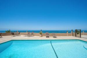 Solana Beach Escape, Beach Access, AC, Pools, Spa, Tennis Courts & Clubhouse Views