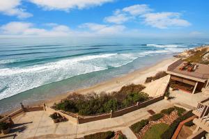 Solana Beach Escape, Beach Access, AC, Pools, Spa, Tennis Courts & Clubhouse Views