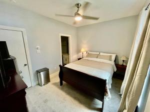 EADO Essentials Suite with Fridge, Microwave, WiFi and AC