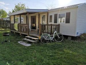 Campings Camping 4 etoiles - Parc aquatique - efcia0 : photos des chambres