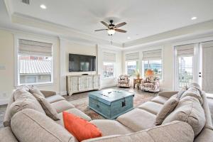 Nice N Breezy 10 Bedroom Gulf Shores Pool