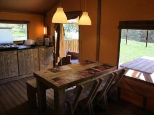 Campings Camping 3 etoiles - ccaiddd : photos des chambres