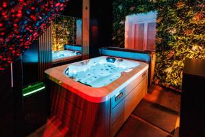 Nuit Sauvage - Love Room pour Fantasmes Réalisés