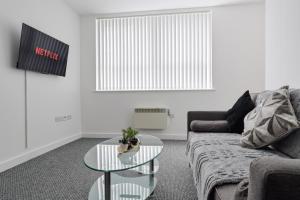 Trafford Stays - Work & Leisure