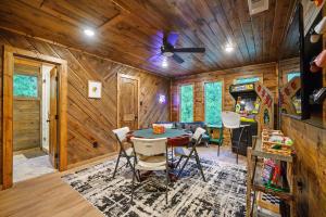 Broken Bow Home with Hot Tub, Game Room and EV Charger