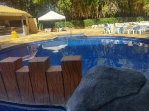 flat 2 qtos Golden Dolphin Roberto Imoveis