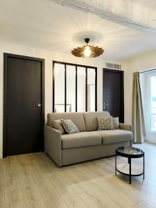 Seytour Central Place