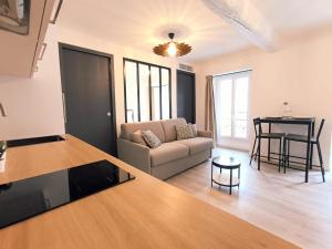 Seytour Central Place