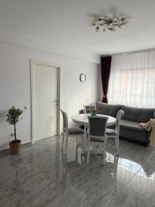 Apartament Florești