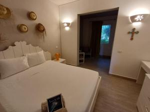 TRACADERO Beach Club & Holidays Rentals