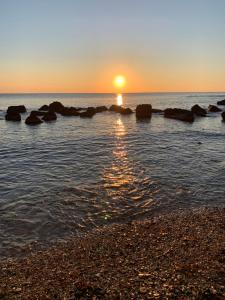 Lalba di ortigia a due passi dal mare