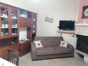 Villa in a lovely olive grove 10 minutes from the sea Ada residence