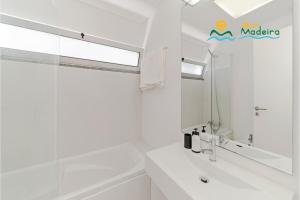 OurMadeira - Fonte do Mar 1, premium