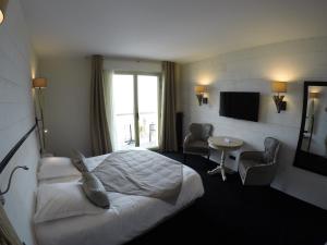 Hotels Hotel Les Brises : photos des chambres