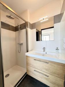 Appartements Les pieds dans l-eau - Beau T2 : photos des chambres