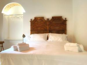 Historic Charm with Whirlpool - Motta Apartments