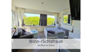 Strandloft Cuxhaven im Haus Frauenpreiß Sahlenburg - strandnah - 2 Hunde willkommen -Schwimmbad - Sauna - direkt am Wald - Dachterrasse mit Blick nach Neuwerk