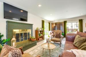 Near Shops and Eats Elegant Home in Wheat Ridge!