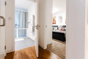 High Rise 3 Bed Lux Paddington Apartment For 6