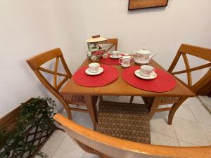 TRAVELLERS BEAUTIFUL ELEN Agios Gordios Sea