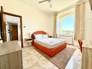 Free Parking, Near the Station