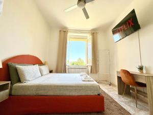 Free Parking, Near the Station