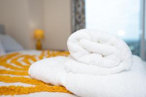 City Center, Free WiFi for Contractor, Family