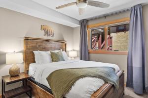 Creekside Condo Steps from Main Street Mountain Views Fireplace