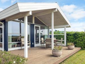 6 person holiday home in Karrebæksminde-By Traum