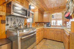 Dock and Fire Pit Secluded Cottage in Denmark