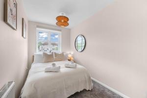 15 Mins to Sizewell C - Driveway Parking - Contractor Friendly - 2 Bedroom