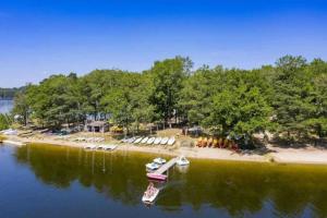 Campings Camping 3 etoiles - Piscine - eeiifd : photos des chambres