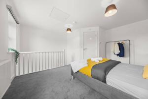 Modern 2-Bed House 10-min to Leeds City Centre