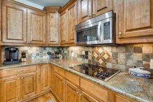 Home on Lake Lanier with Dock and Water Views