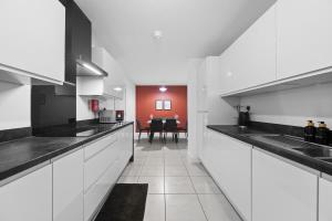 Contractor & Family Friendly 4-BR House - Leads