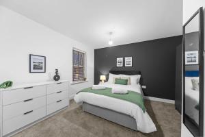 Contractor & Family Friendly 4-BR House - Leads