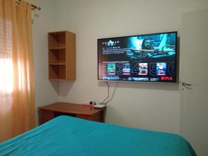 ALQUILER FAMILIAR , Depto 2 dormitorios, SE PAGA AL LLEGAR, ANTES NO, en planta baja