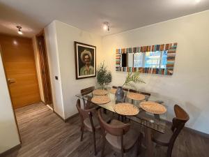 HOM I Amplio Depto 2D2B con Parking en Providencia