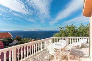 Apartments with parking spaces Sveti Juraj, Senj - 23799