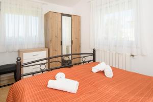 Family-friendly apartments with swimming pool Stranici, Porec - 24558