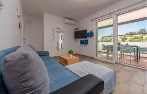 Beach Front Apartment In Povljana 