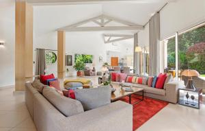 Wunderschönes Haus In Saint-Jean-De-Lestere