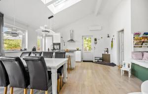 Nice Home In Nykøbing Sj With Wifi