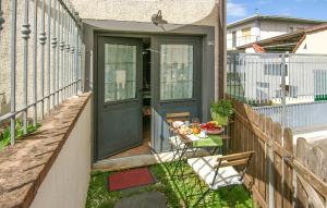 Awesome Home In Querceta With Wifi