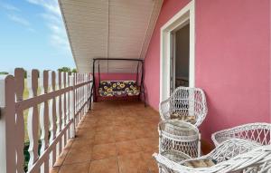 4 Bedroom Amazing Home In Nowe Warpno