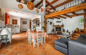 Maisons de vacances Cozy Home In Mouans-Sartoux : photos des chambres