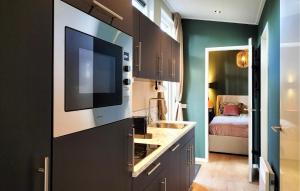 Awesome Home In Hellendoorn With Wifi